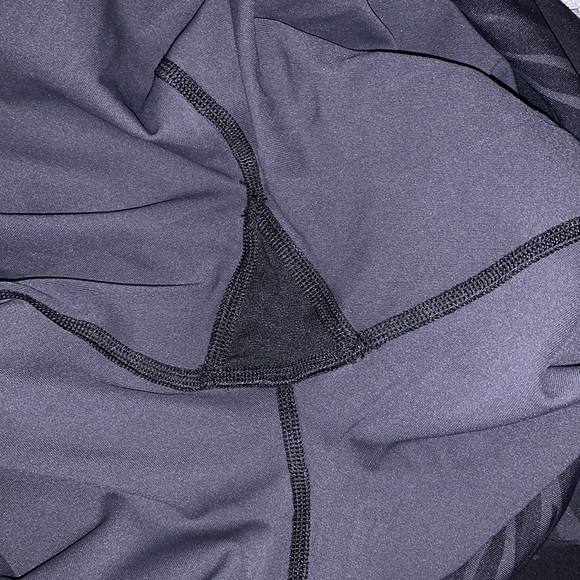 Like New Lululemon Wunder Under High-Rise Crop Scallop - Picture 13 of 13